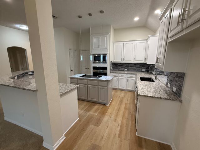 9005 Trails Edge Drive, North Richland Hills, TX 76182