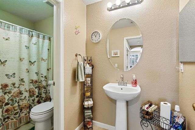 2489 W Burberry Way, Sacramento, CA 95835