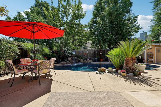 2489 W Burberry Way, Sacramento, CA 95835