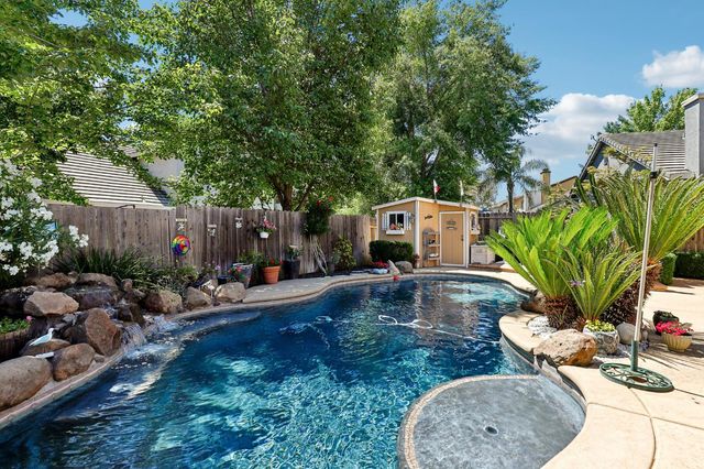 2489 W Burberry Way, Sacramento, CA 95835