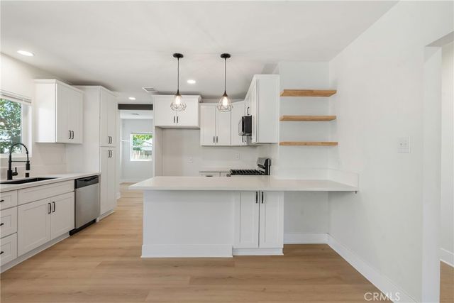 201 Lincoln Street, Bakersfield, CA 93305