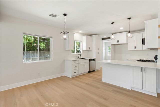 201 Lincoln Street, Bakersfield, CA 93305