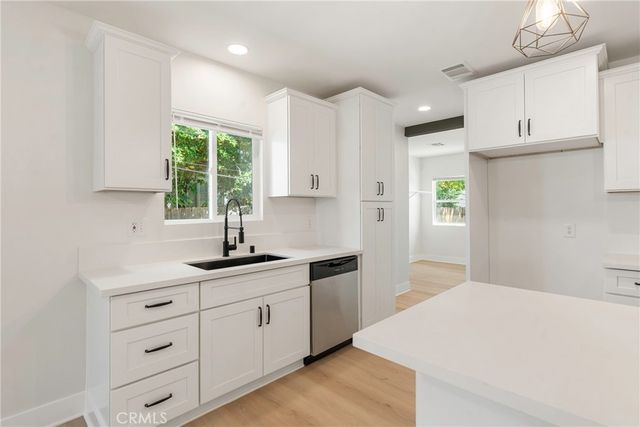 201 Lincoln Street, Bakersfield, CA 93305