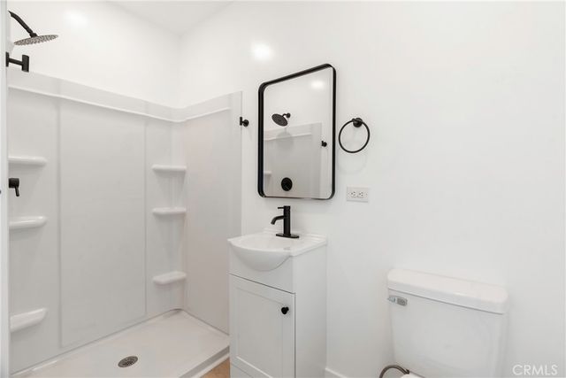 201 Lincoln Street, Bakersfield, CA 93305