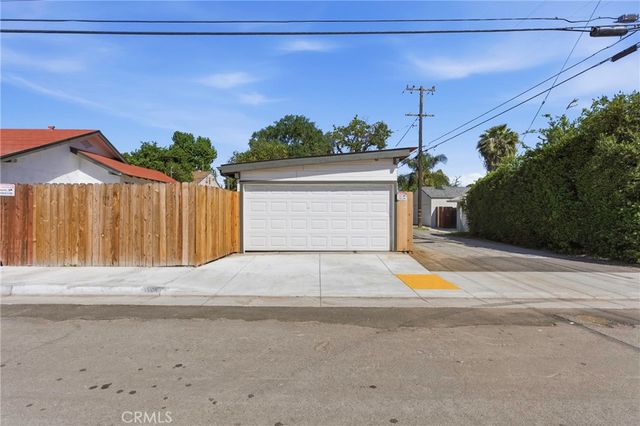 201 Lincoln Street, Bakersfield, CA 93305