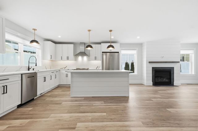 84 Blacksnake Road B, Seabrook, NH 03874