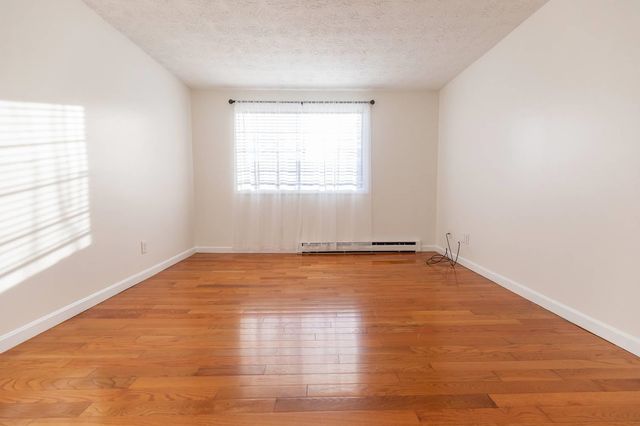 39 Old Hackett Hill Rd Apt 3F, Manchester, NH 03102