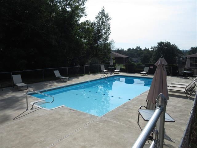 39 Old Hackett Hill Rd Apt 3F, Manchester, NH 03102