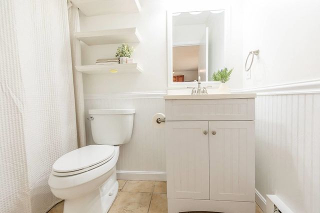 39 Old Hackett Hill Rd Apt 3F, Manchester, NH 03102