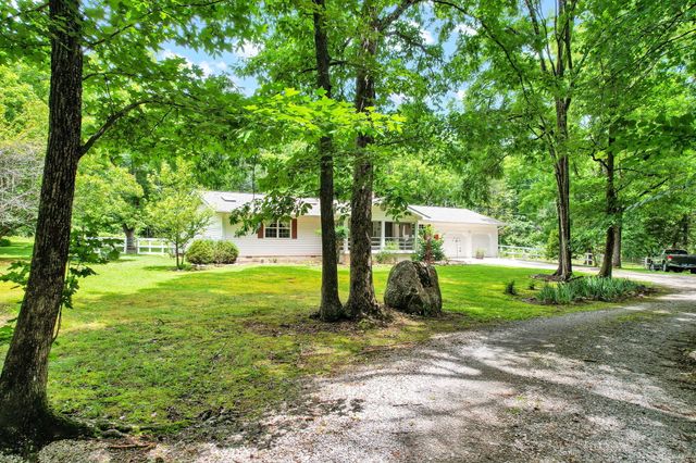 718 Dewind Drive, Pikeville, TN 37367