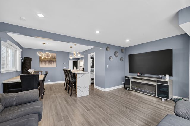1734 N Karlov Avenue, Chicago, IL 60639