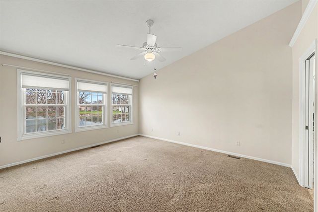 629 Arrowhead Ln, Salina, KS 67401