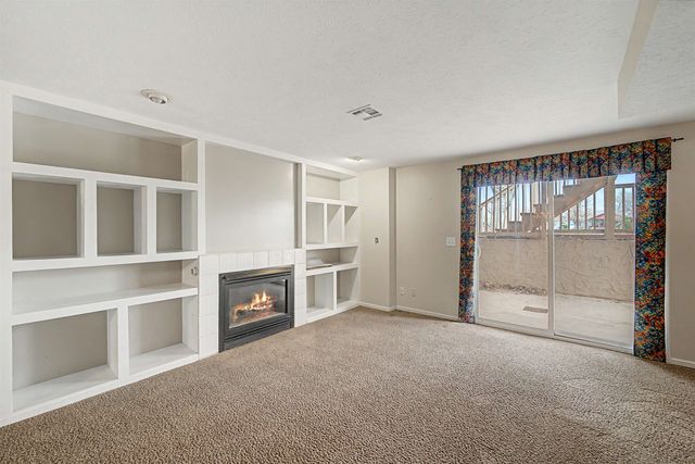 629 Arrowhead Ln, Salina, KS 67401