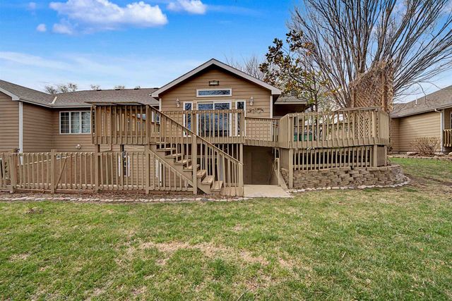 629 Arrowhead Ln, Salina, KS 67401