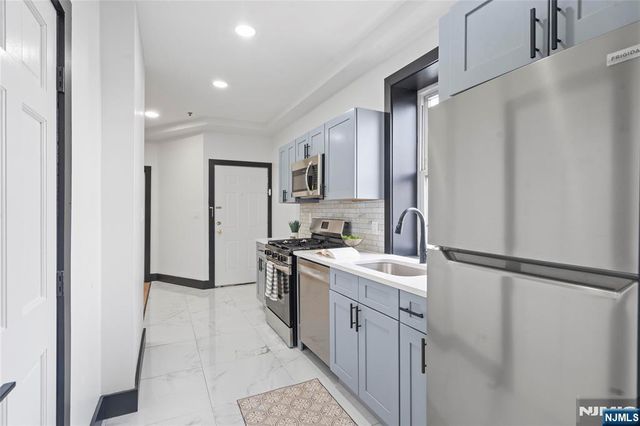 391 Central Avenue 5, Jersey City, NJ 07307