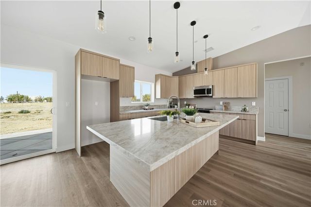 9855 E Avenue Q10, Littlerock, CA 93543