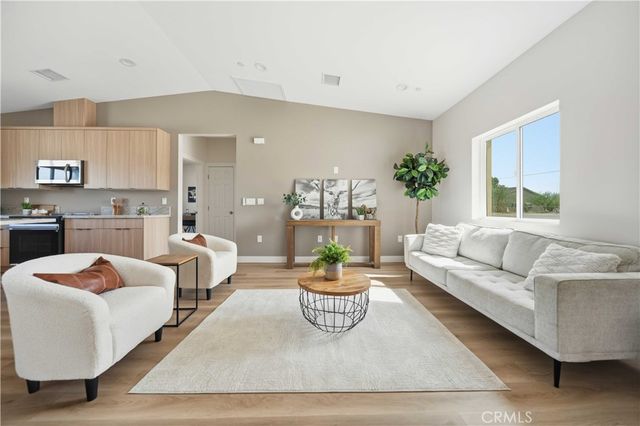 9855 E Avenue Q10, Littlerock, CA 93543
