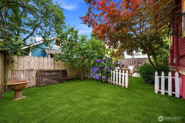 1110 NW 70th Street, Seattle, WA 98117