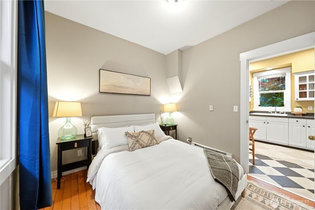 1110 NW 70th Street, Seattle, WA 98117