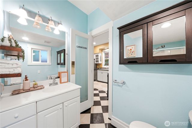 1110 NW 70th Street, Seattle, WA 98117