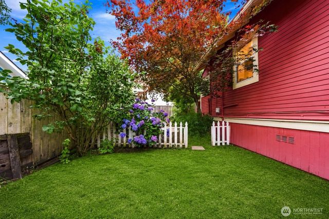 1110 NW 70th Street, Seattle, WA 98117