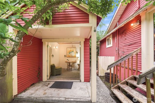 1110 NW 70th Street, Seattle, WA 98117