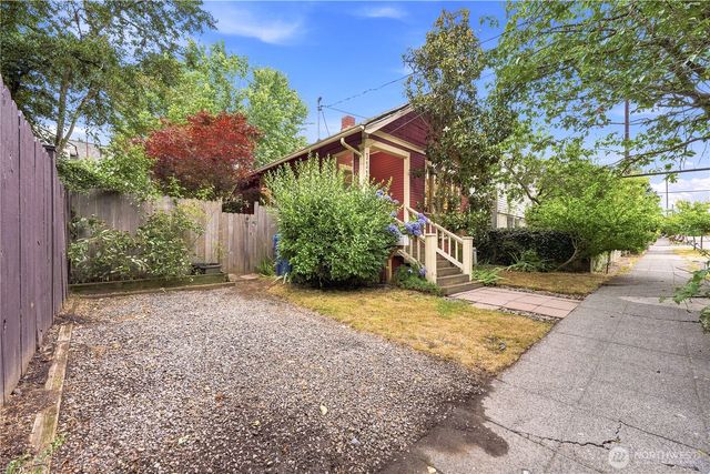 1110 NW 70th Street, Seattle, WA 98117