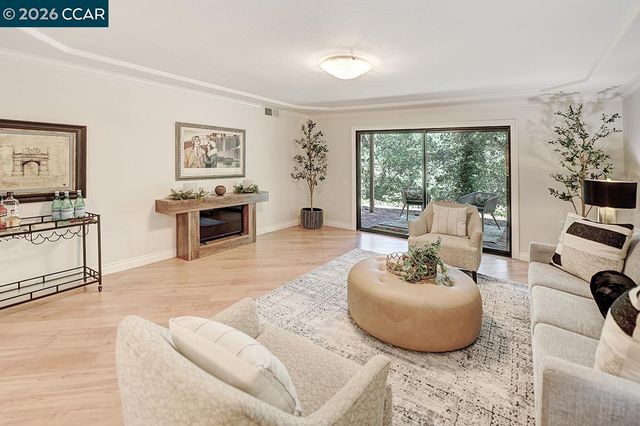 1332 Running Springs Rd 2, Walnut Creek, CA 94595