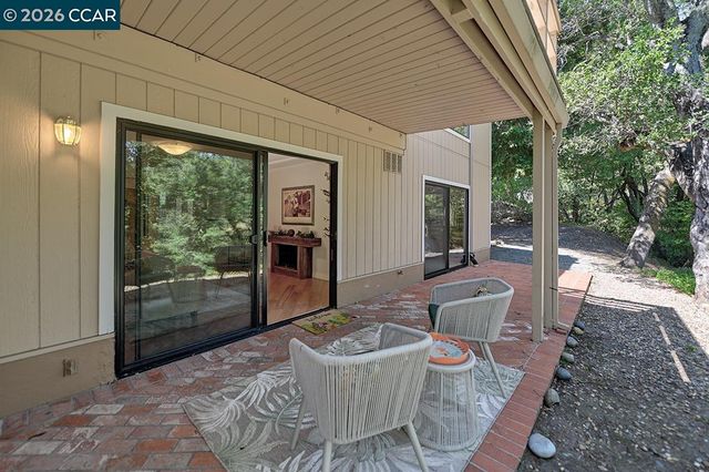 1332 Running Springs Rd 2, Walnut Creek, CA 94595