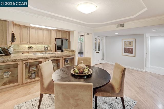 1332 Running Springs Rd 2, Walnut Creek, CA 94595