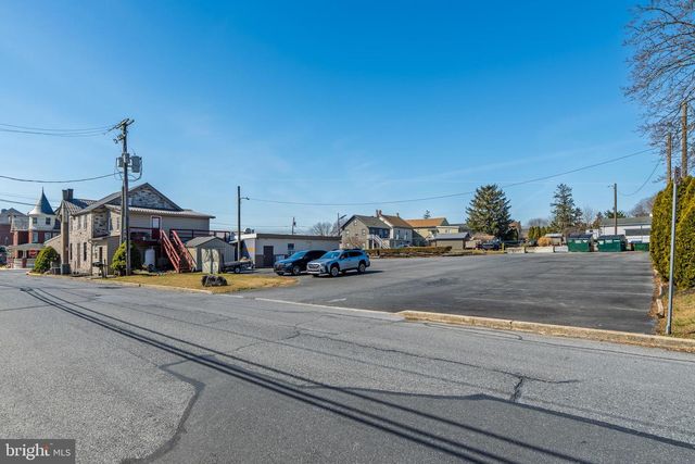 905 W MAIN ST, Mount Joy, PA 17552