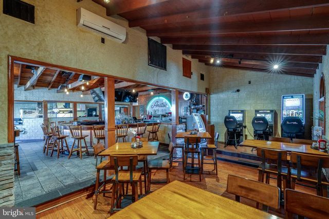 905 W MAIN ST, Mount Joy, PA 17552