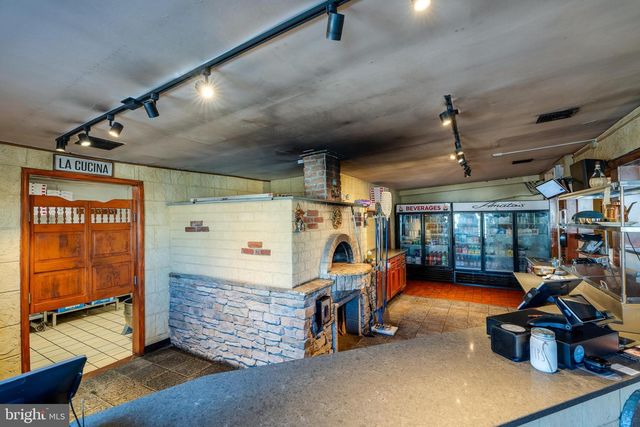 905 W MAIN ST, Mount Joy, PA 17552