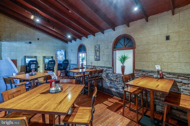 905 W MAIN ST, Mount Joy, PA 17552