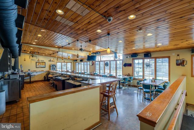 905 W MAIN ST, Mount Joy, PA 17552