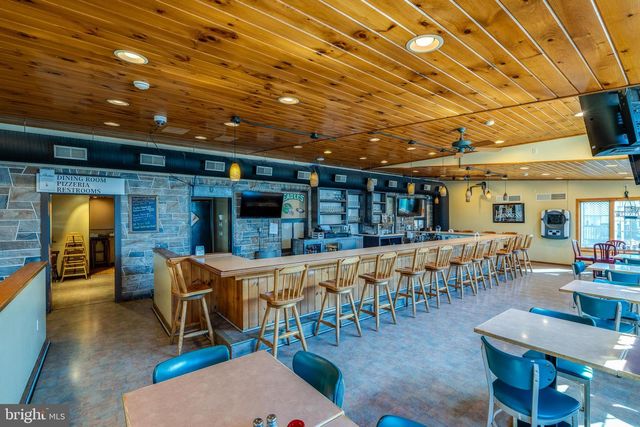 905 W MAIN ST, Mount Joy, PA 17552