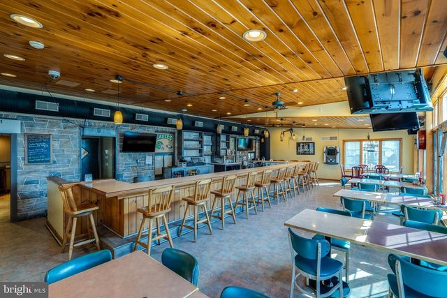 905 W MAIN ST, Mount Joy, PA 17552