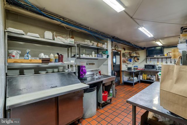 905 W MAIN ST, Mount Joy, PA 17552