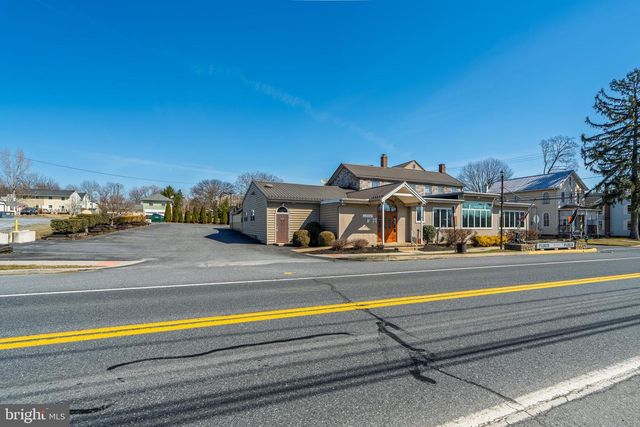 905 W MAIN ST, Mount Joy, PA 17552