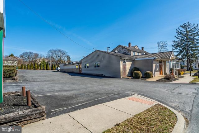 905 W MAIN ST, Mount Joy, PA 17552