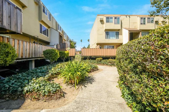 410 Auburn Way 42, San Jose, CA 95129