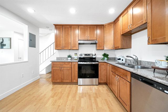 410 Auburn Way 42, San Jose, CA 95129