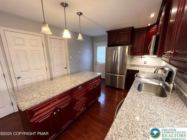 9 Pinoak Drive, Penn Forest Twp, PA 18229