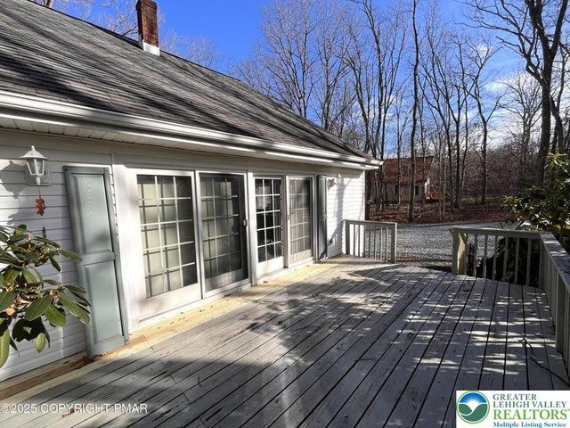 9 Pinoak Drive, Penn Forest Twp, PA 18229