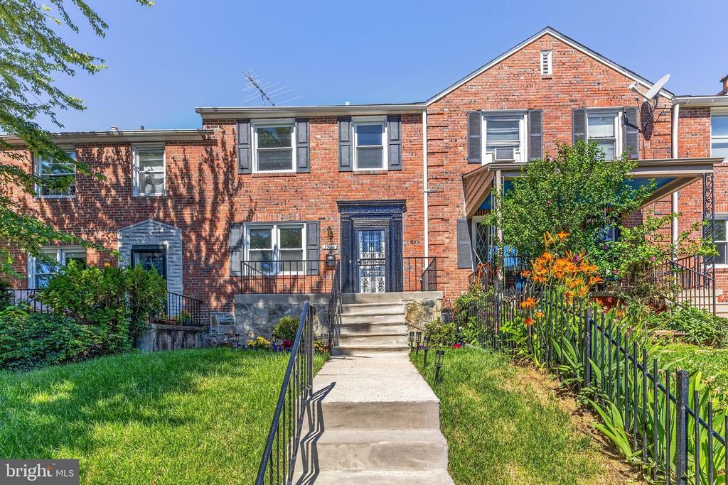 3906 YOLANDO RD, Baltimore, MD 21218