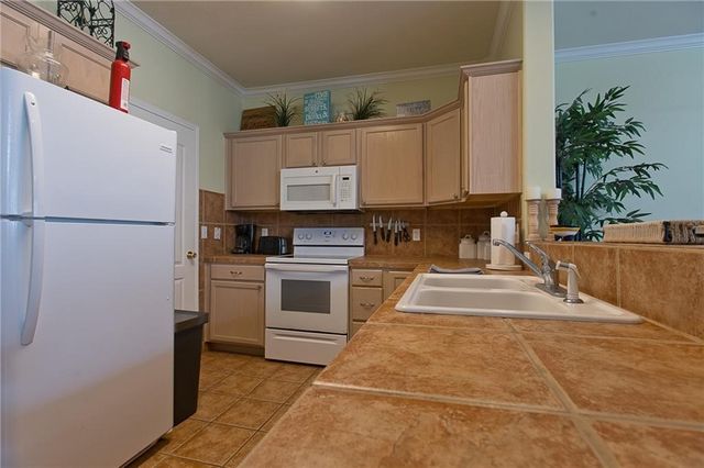 15110 Leeward Dr 203, Corpus Christi, TX 78418