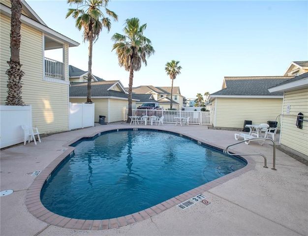 15110 Leeward Dr 203, Corpus Christi, TX 78418
