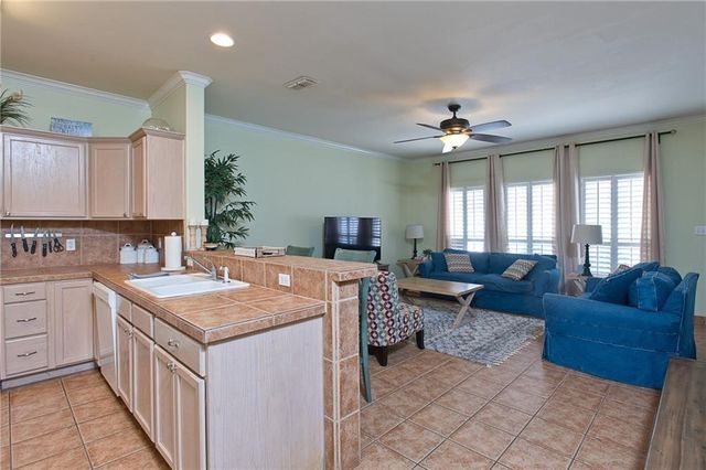 15110 Leeward Dr 203, Corpus Christi, TX 78418