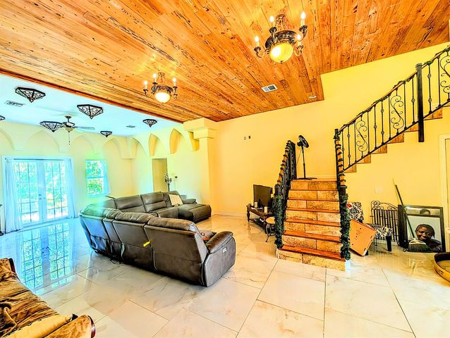17681 93RD Road N, Loxahatchee, FL 33470