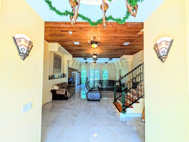 17681 93RD Road N, Loxahatchee, FL 33470